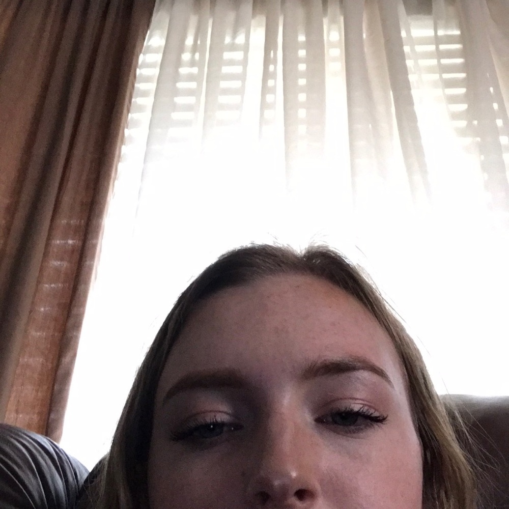 Meet your Posher, Raegan